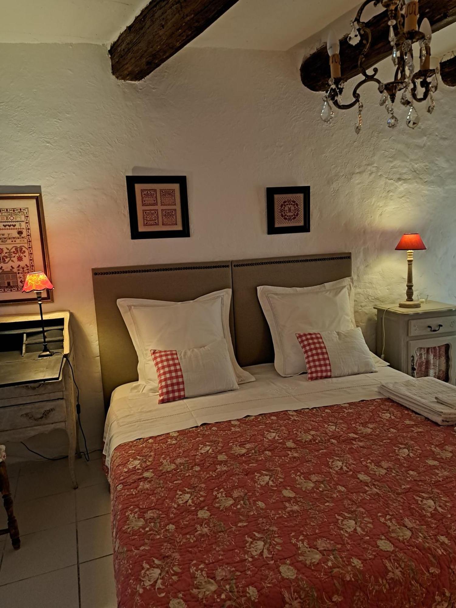 Bed and Breakfast La Maison De Gisele à Saint-Victor-des-Oules Extérieur photo